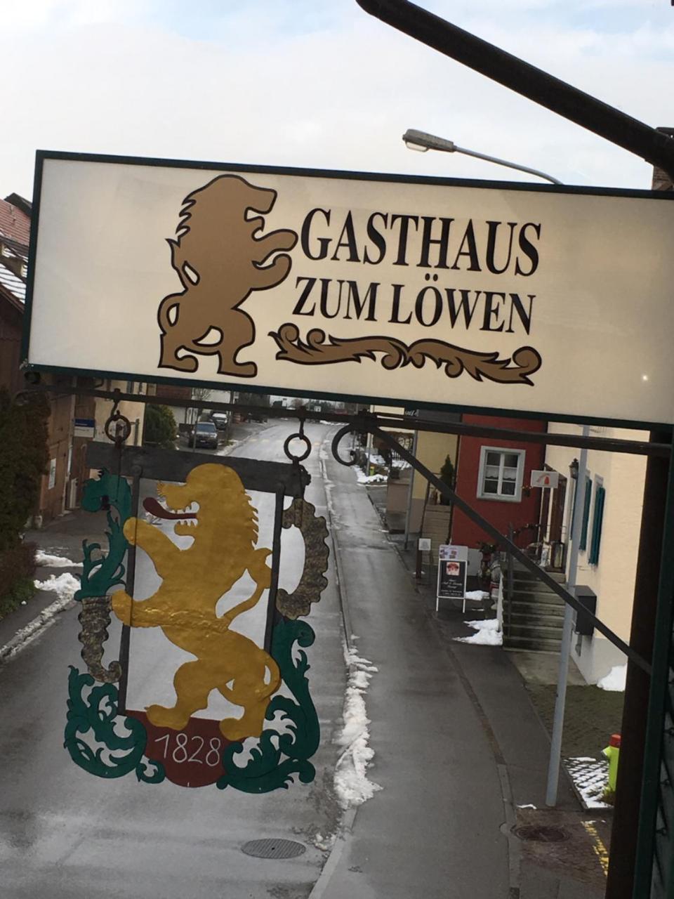 Gasthaus Zum Loewen Neftenbach Exterior foto